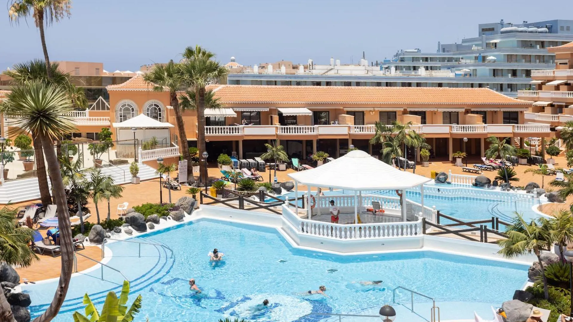 Apartment Exclusive Penthouse Playa Las Vistas 5 Close To Sea And Beach, Aircondition For A Fee, Wifi, Terrace, Heated Pool Playa de las Americas