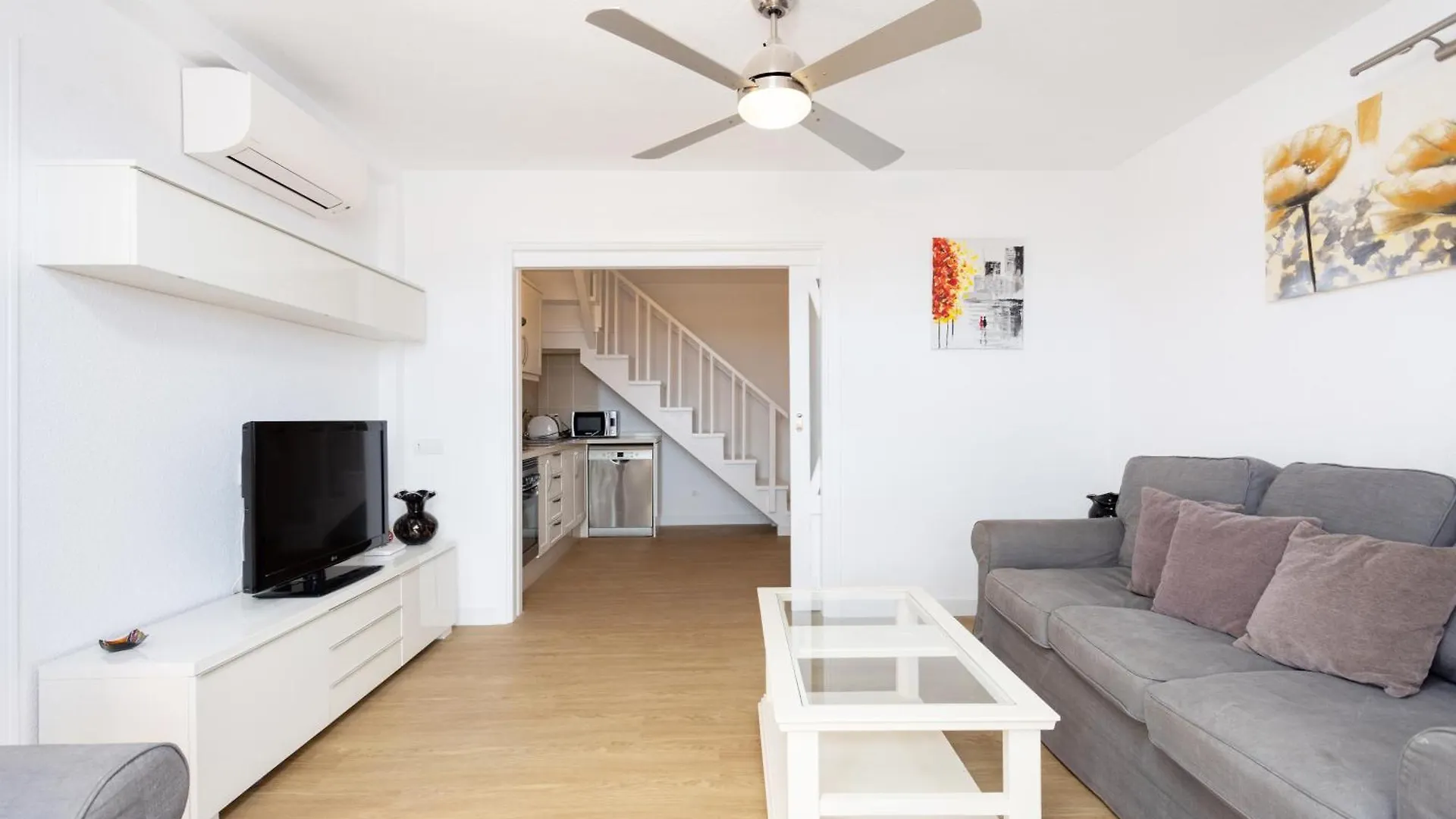 Exclusive Penthouse Playa Las Vistas 5 Close To Sea And Beach, Aircondition For A Fee, Wifi, Terrace, Heated Pool Playa de las Americas  Apartment