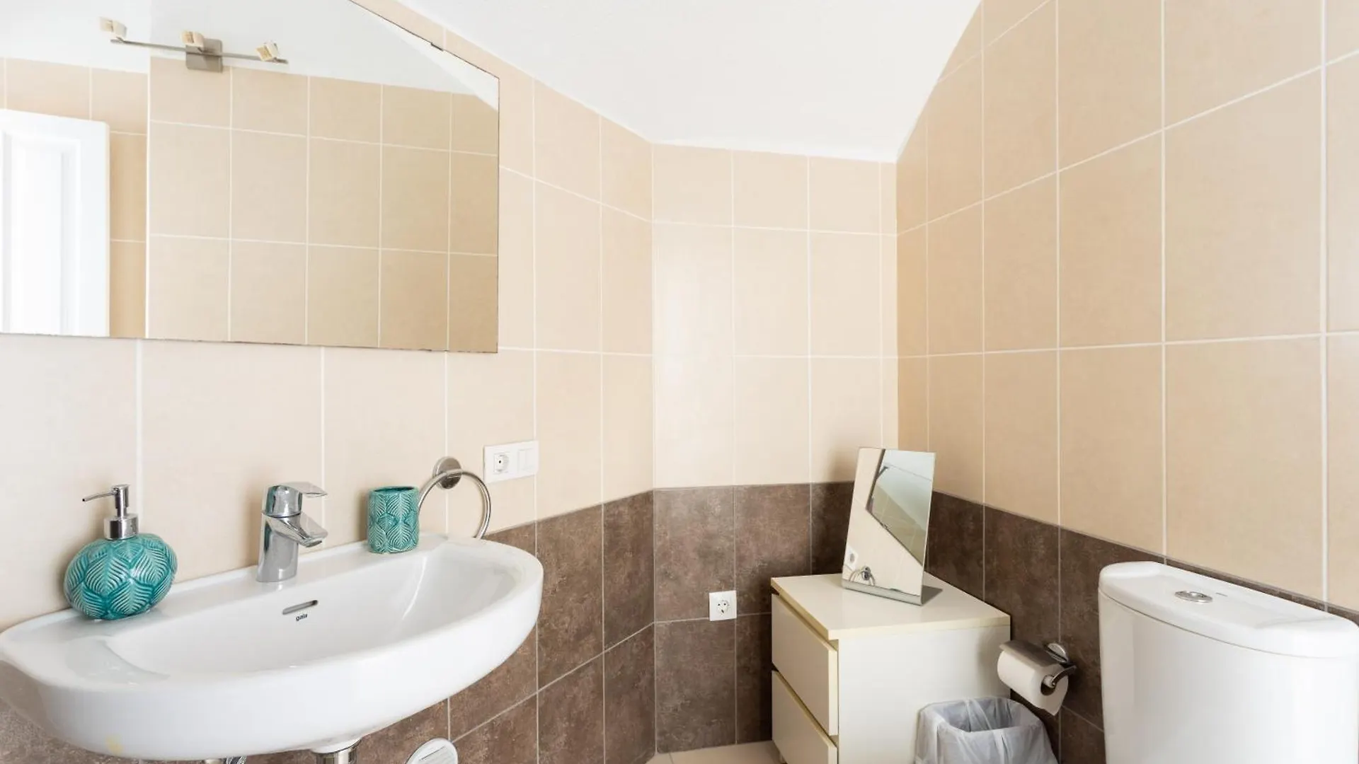 Exclusive Penthouse Playa Las Vistas 5 Close To Sea And Beach, Aircondition For A Fee, Wifi, Terrace, Heated Pool Playa de las Americas  Spain